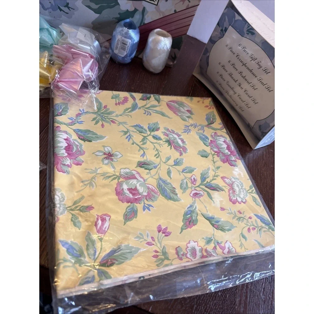 Vtg Floral Gift Wrap Stationery 50 Piece Reward Collection Box‎ NOS Cottagecore